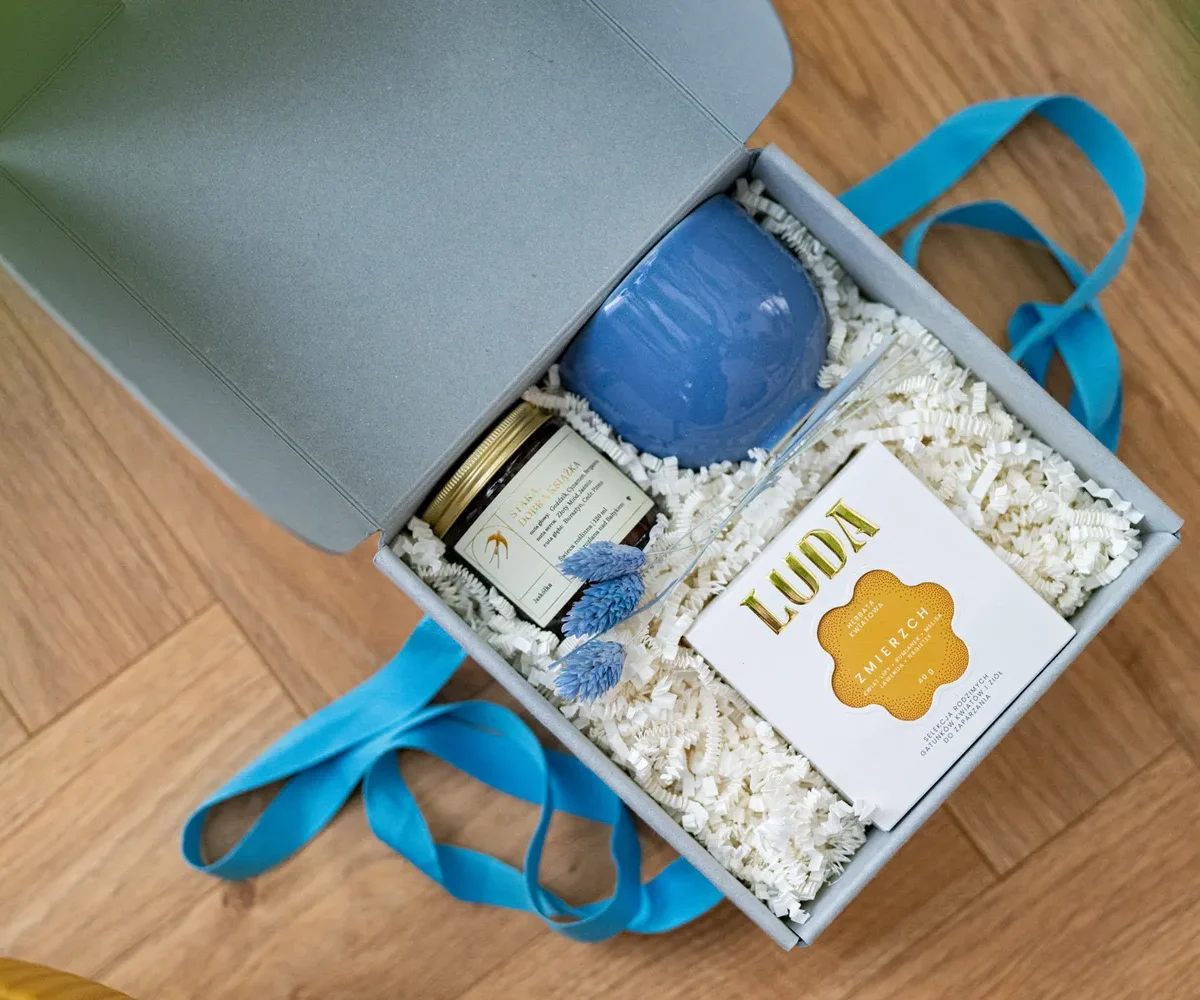 WIECZÓR Z KSIĄŻKĄ